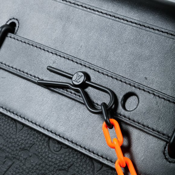 Louis Vuitton Steamer Bag Monogram PM in Taurillon Leather - Picture 9 of 13